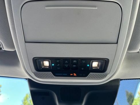 Used 2025 Ford Expedition Max Platinum w/ Driver's Package AWD/4WD image 33