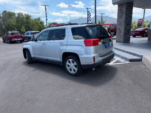 Used 2017 GMC Terrain SLE w/ Convenience Package FWD image 7