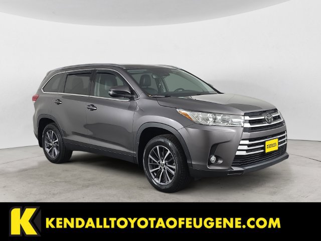 Used 2019 Toyota Highlander XLE AWD/4WD image 3