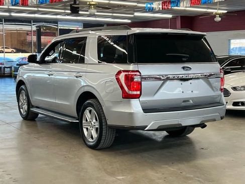 Used 2019 Ford Expedition XLT w/ Equipment Group 202A image 4