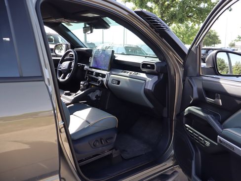 Used 2024 Toyota Tacoma 4x4 Double Cab Hybrid image 27