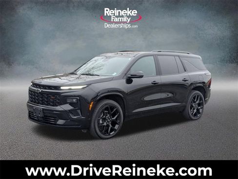 Used 2024 Chevrolet Traverse RS image 1