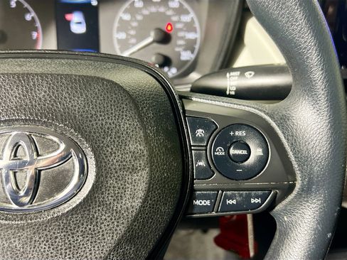 Used 2023 Toyota Corolla LE image 19