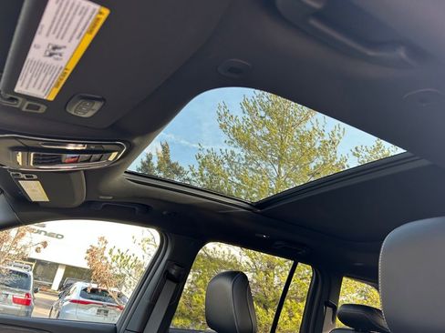 New 2025 Jeep Grand Cherokee Limited image 24