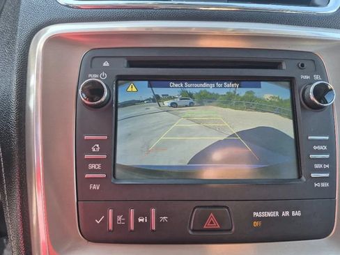 Used 2013 GMC Acadia Denali FWD image 30