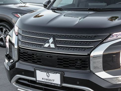 Used 2024 Mitsubishi Outlander SE AWD/4WD image 6