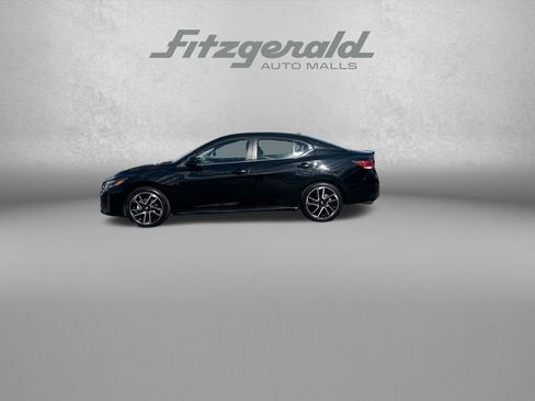 Used 2025 Nissan Sentra SR FWD image 4