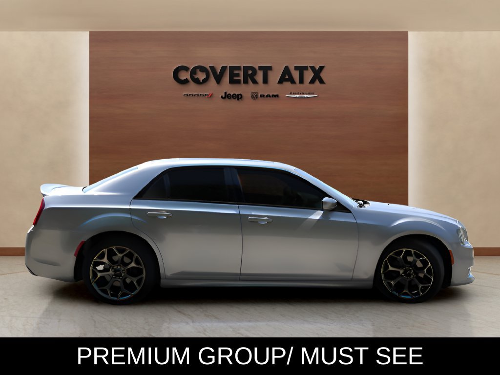 Used 2018 Chrysler 300 S w/ 300S Premium Group RWD image 6
