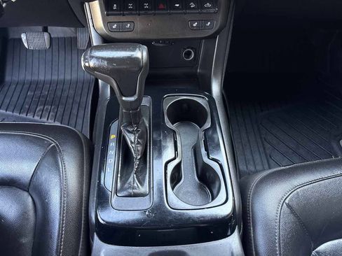 Used 2018 Chevrolet Colorado ZR2 AWD/4WD image 24