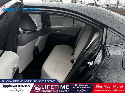 Used 2020 Toyota Corolla LE image 9