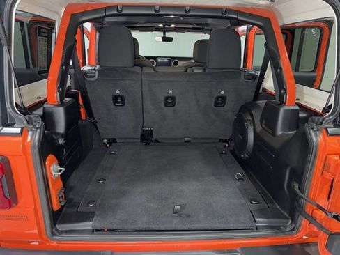 Used 2023 Jeep Wrangler Unlimited Sahara w/ LED Lighting Group AWD/4WD image 29