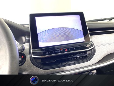 Used 2022 Jeep Compass Latitude image 4