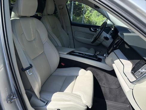 Certified 2021 Volvo XC60 T6 Inscription w/ Advanced Package AWD/4WD image 35