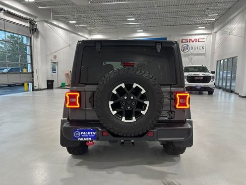 Used 2024 Jeep Wrangler Unlimited Rubicon w/ Dual Top Group AWD/4WD image 7