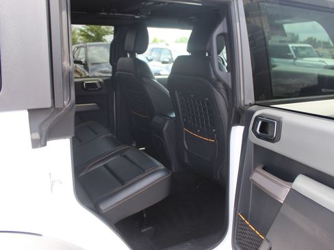 Used 2023 Ford Bronco Badlands AWD/4WD image 15