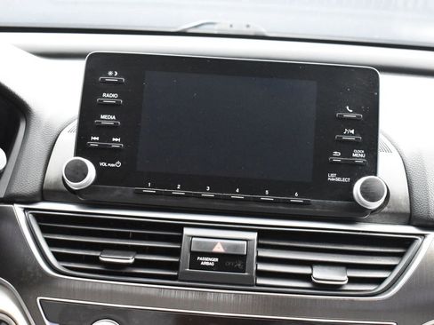Used 2018 Honda Accord LX image 18