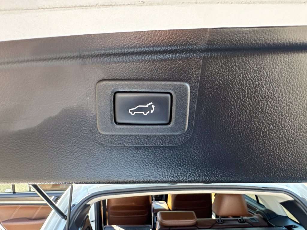 Used 2019 Subaru Outback 2.5i Touring AWD/4WD image 19