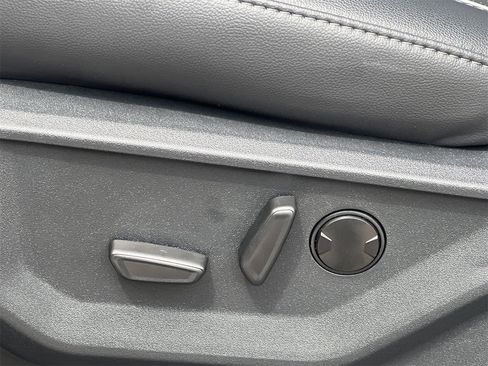 New 2025 Ford F150 Lariat w/ Equipment Group 501A Mid image 26