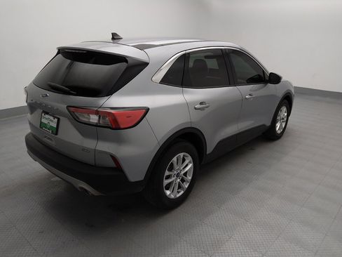 Used 2021 Ford Escape SE image 9