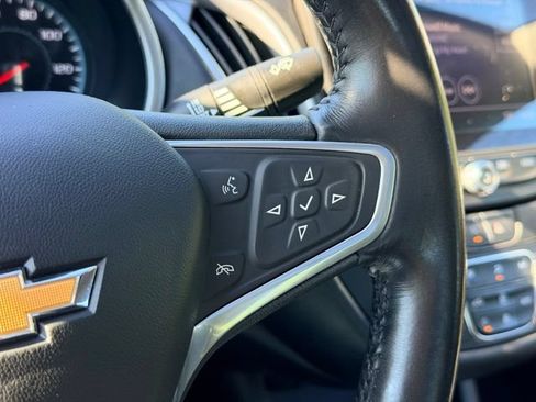 Used 2022 Chevrolet Malibu LT w/ Leather Package FWD image 12