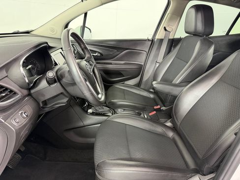Used 2022 Buick Encore Preferred w/ Safety Package FWD image 10