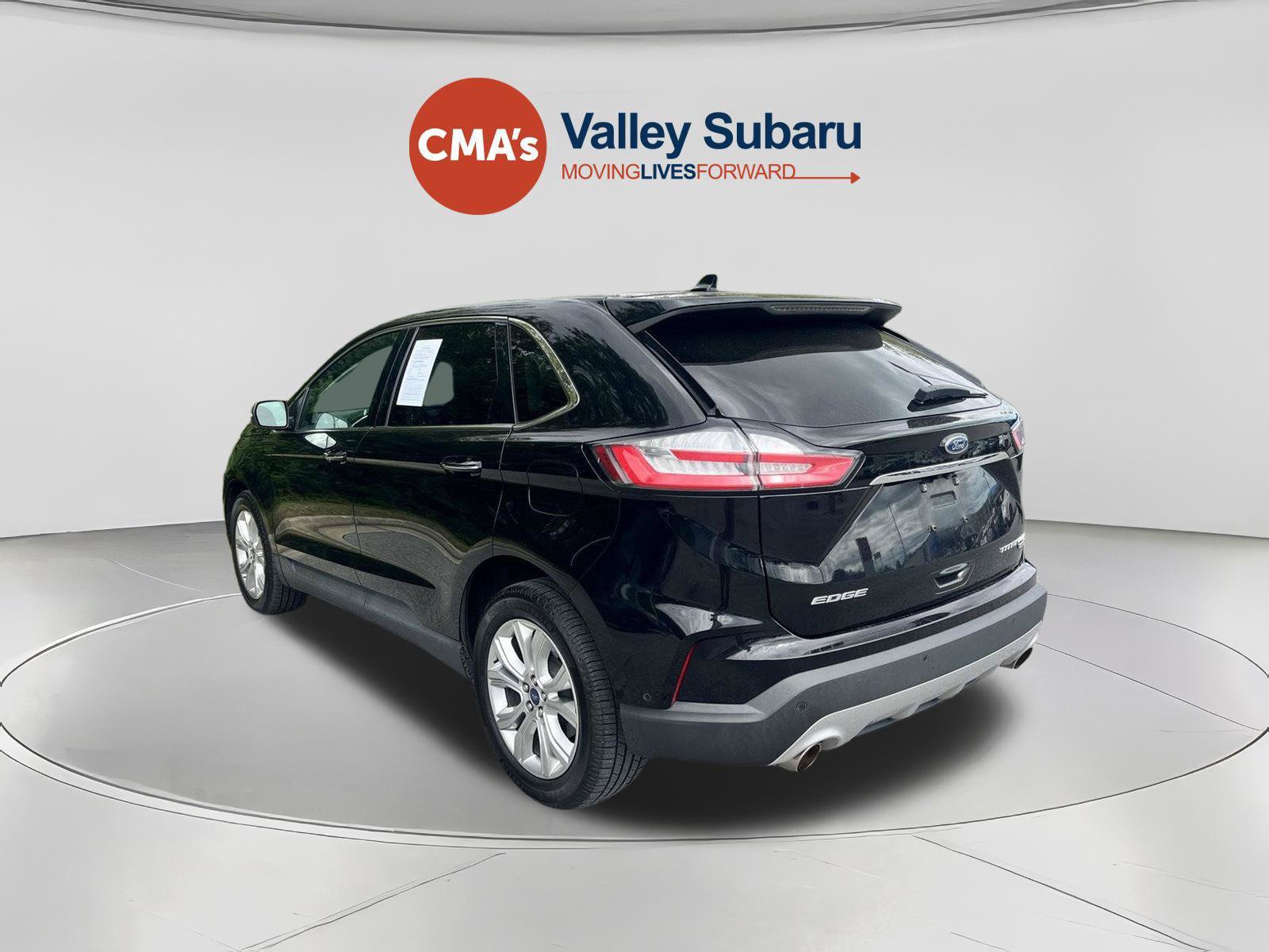 Used 2020 Ford Edge Titanium w/ Equipment Group 301A AWD/4WD image 3