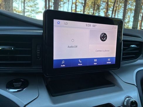 Used 2023 Ford Explorer XLT image 31