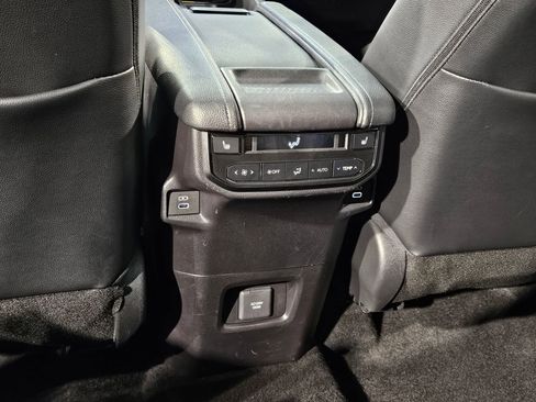 Certified 2025 Toyota Grand Highlander FWD image 36