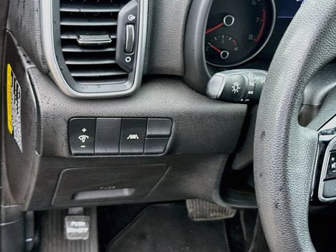Used 2020 Kia Sportage LX FWD image 11
