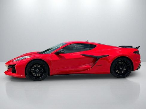 Used 2024 Chevrolet Corvette Z06 w/ Stealth Interior Trim Package RWD image 8