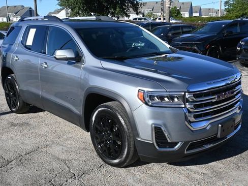 Used 2023 GMC Acadia SLE w/ Driver Convenience Package image 7