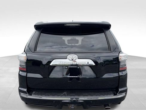 Used 2015 Toyota 4Runner Limited w/ Convenience Package AWD/4WD image 18