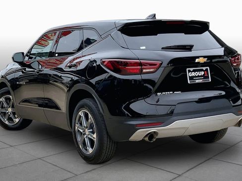 Used 2025 Chevrolet Blazer LT AWD/4WD image 12
