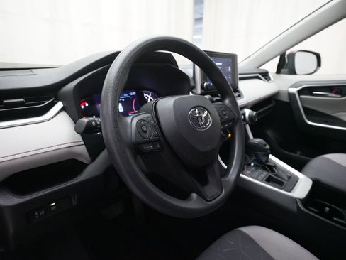 Used 2023 Toyota RAV4 XLE AWD/4WD image 8
