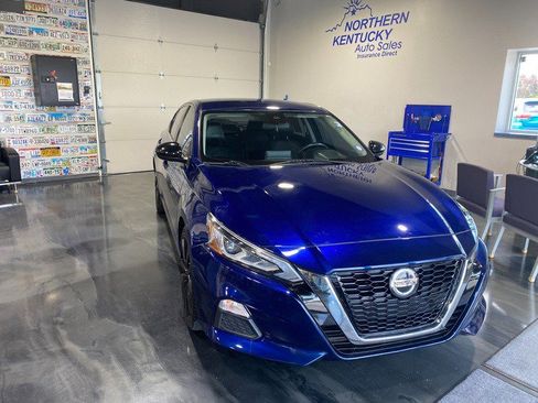 Used 2021 Nissan Altima 2.5 SR FWD image 1