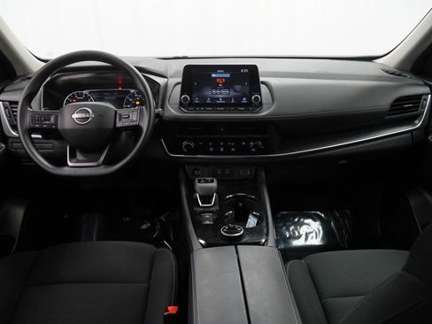 Used 2025 Nissan Rogue S image 23