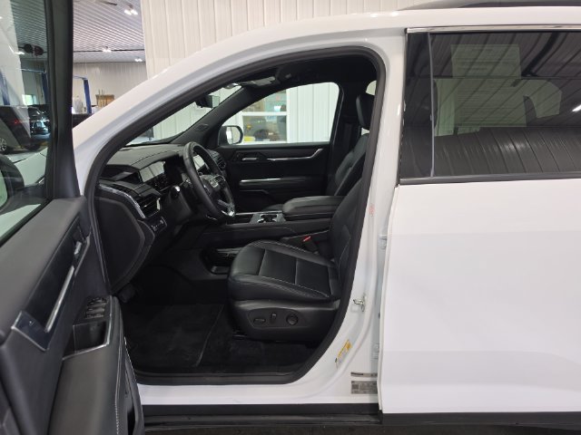 Used 2026 GMC Acadia Elevation w/ Elevation Premium Package AWD/4WD image 22