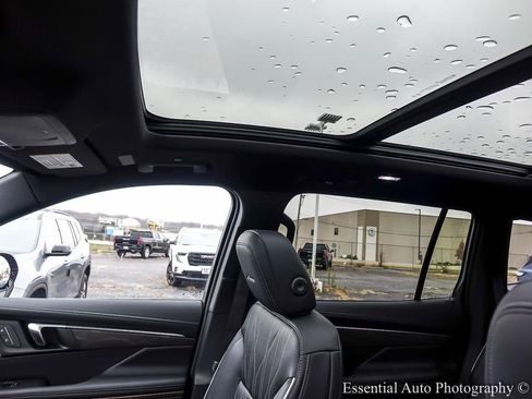 New 2026 Buick Enclave Avenir w/ Super Cruise Package image 11