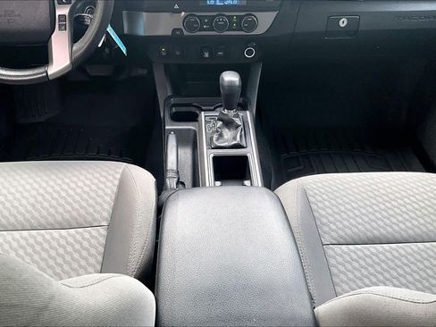 Used 2022 Toyota Tacoma SR5 w/ Technology Package RWD image 17