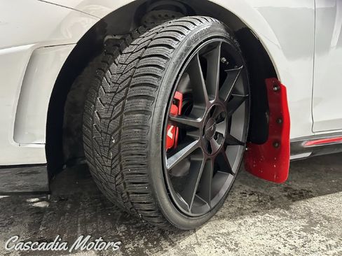 Used 2022 Hyundai Veloster N FWD image 31
