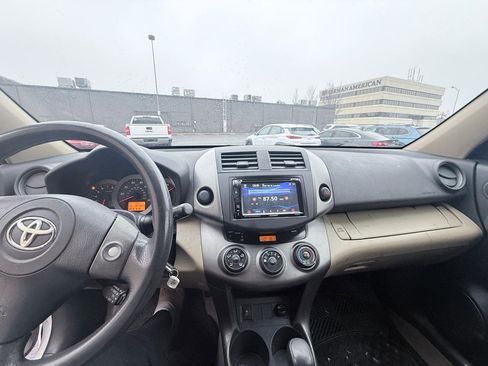Used 2009 Toyota RAV4 2WD image 17