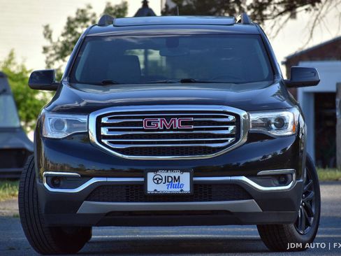 Used 2018 GMC Acadia SLT w/ LPO, Floor Liner Package AWD/4WD image 3