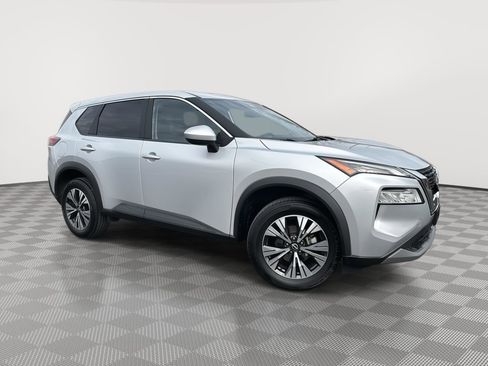 Used 2023 Nissan Rogue SV image 6