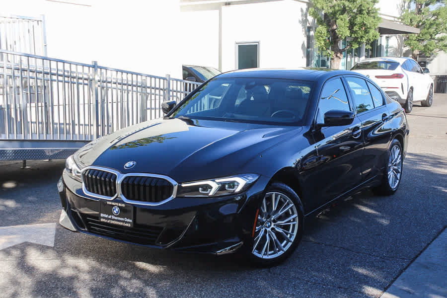 Used 2023 BMW 330i Sedan w/ Convenience Package RWD image 1