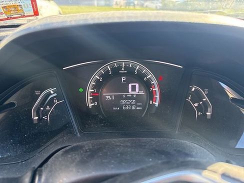 Used 2016 Honda Civic LX image 8