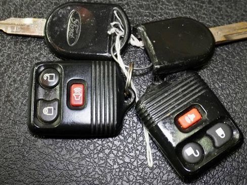 Used 2010 Ford F150 Raptor image 33