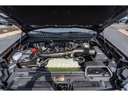 Used 2025 Ford Expedition Max Active AWD/4WD image 31