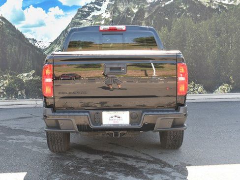 Used 2022 Chevrolet Colorado Z71 AWD/4WD image 10