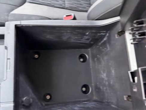 Used 2016 Toyota Tundra SR5 AWD/4WD image 28