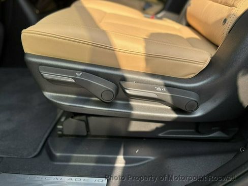 Used 2025 Cadillac Escalade IQ Sport 2 AWD/4WD image 23
